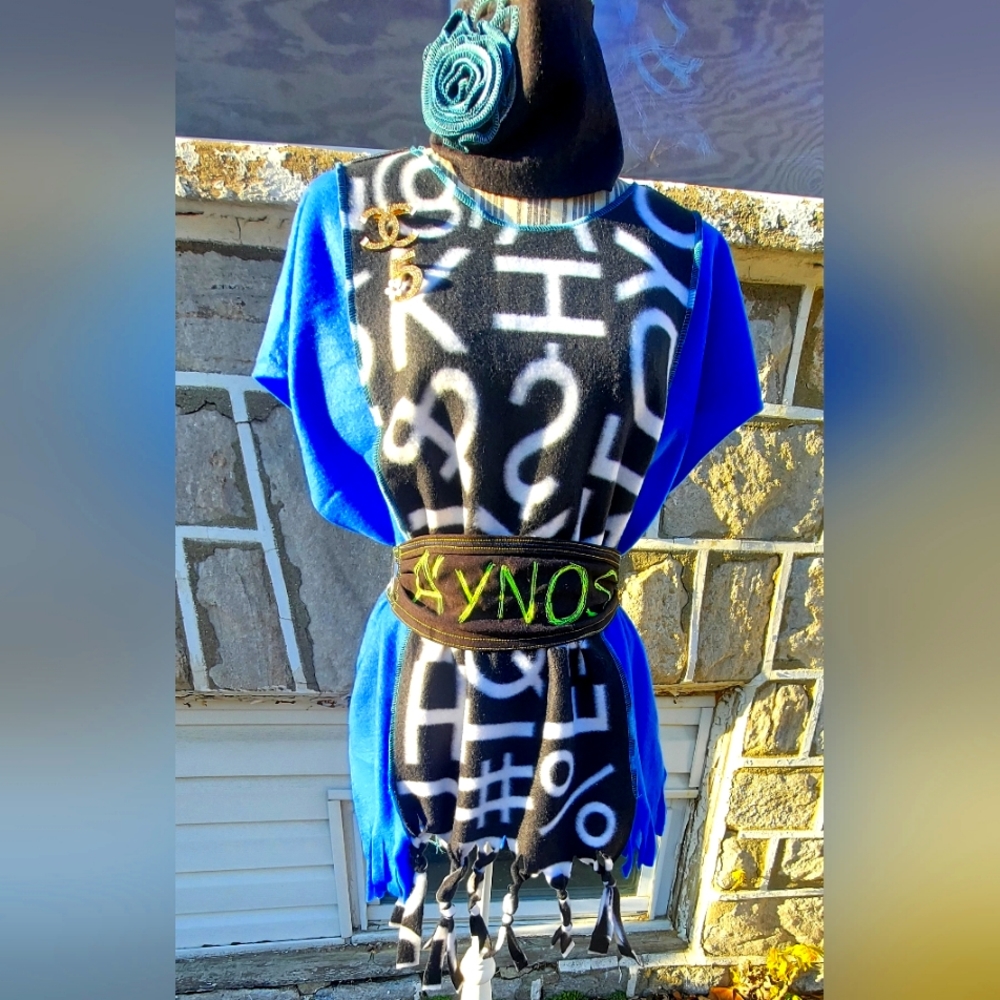 WOMAN'S PONCHO SET
